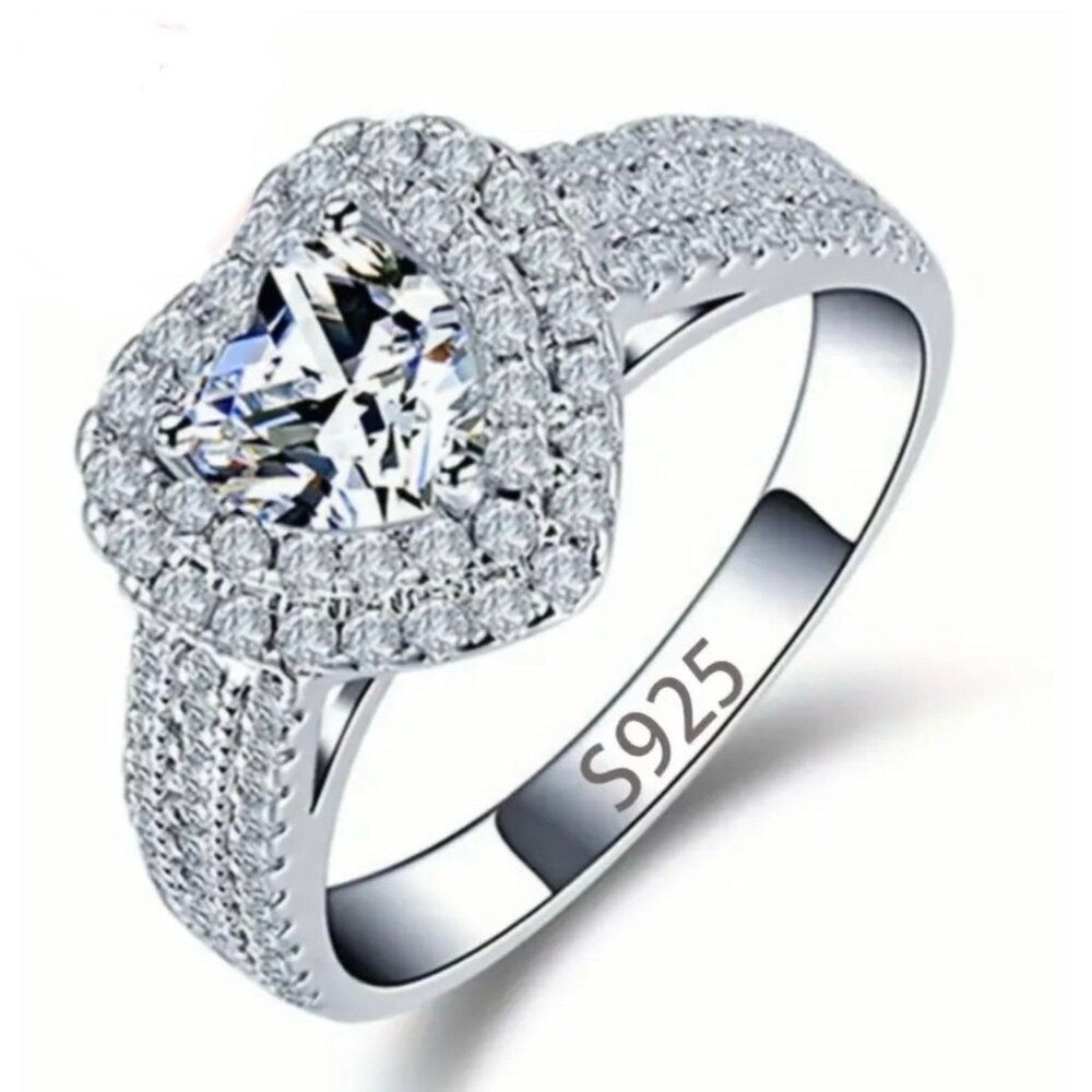 925 Sterling Silver Heart-Shaped Ring